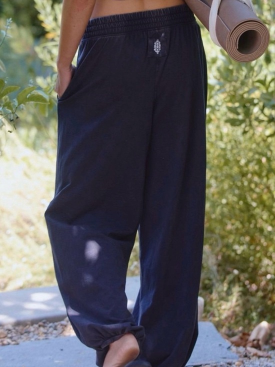 FP Movement by Free People Pants - Free People Movement Women's Hot Shot sweatpants washed Black S?